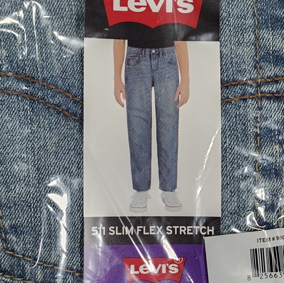 Levi's - Picture 5 of 5